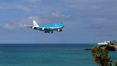 KLM747-400-3